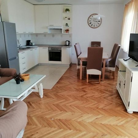 Apartments Njaco Ražanac Kültér fotó