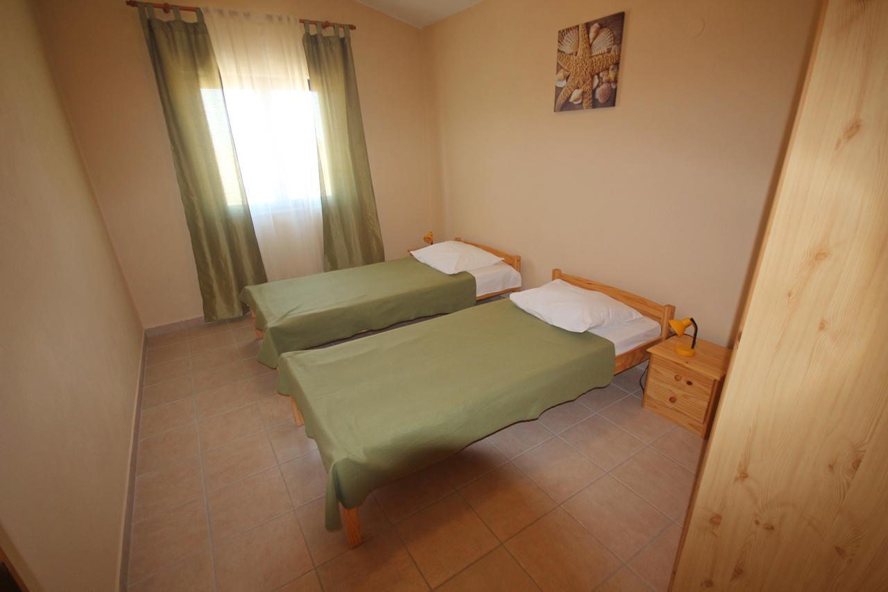 Apartments Njaco Ražanac Kültér fotó