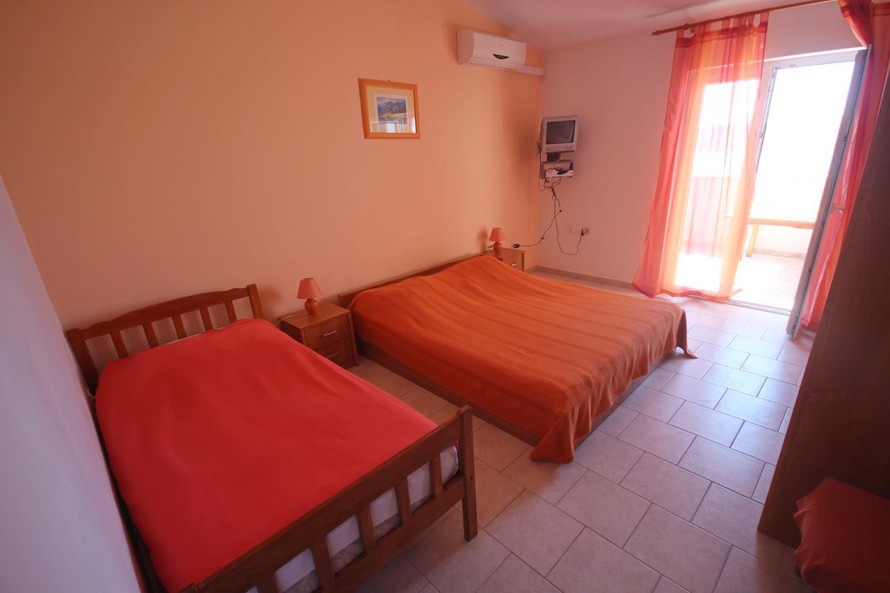 Apartments Njaco Ražanac Kültér fotó